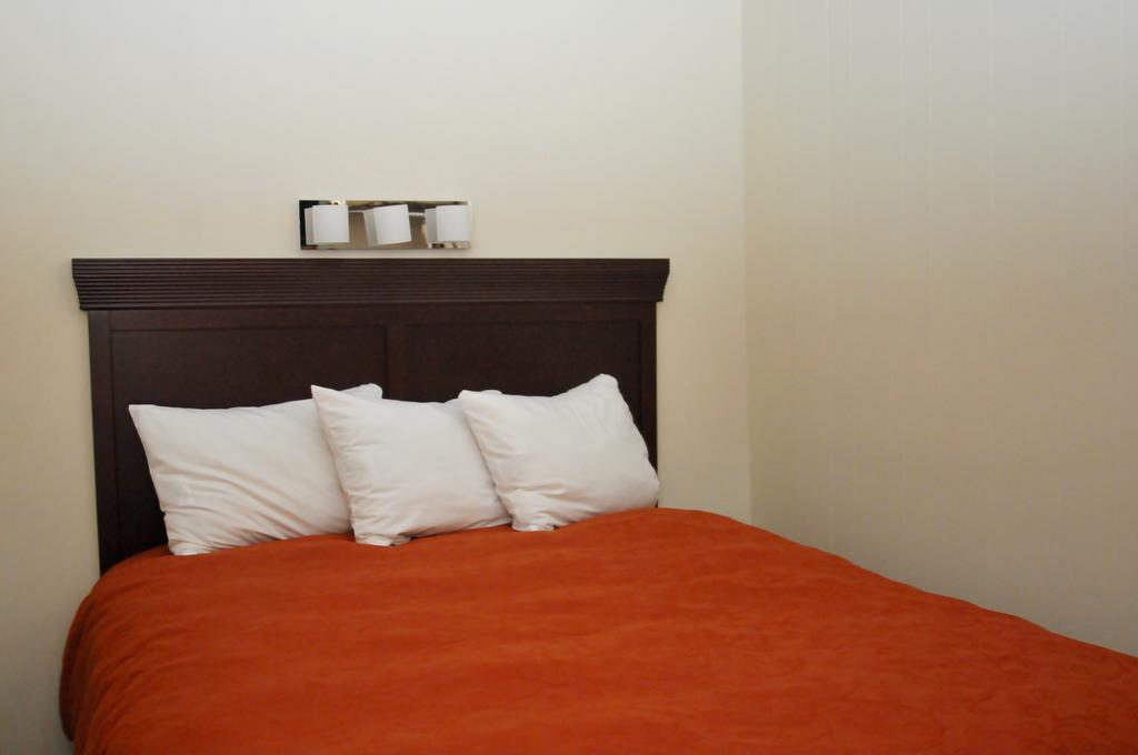 Tea Island Resort Lake George Room photo